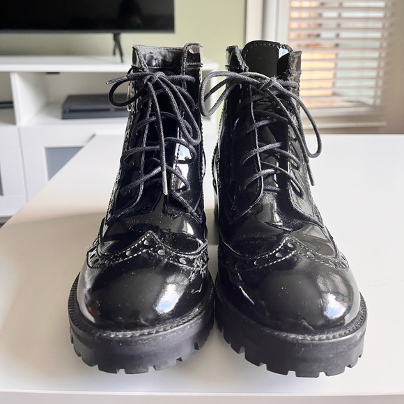 Shiny leather boots - Picture 2 of 3